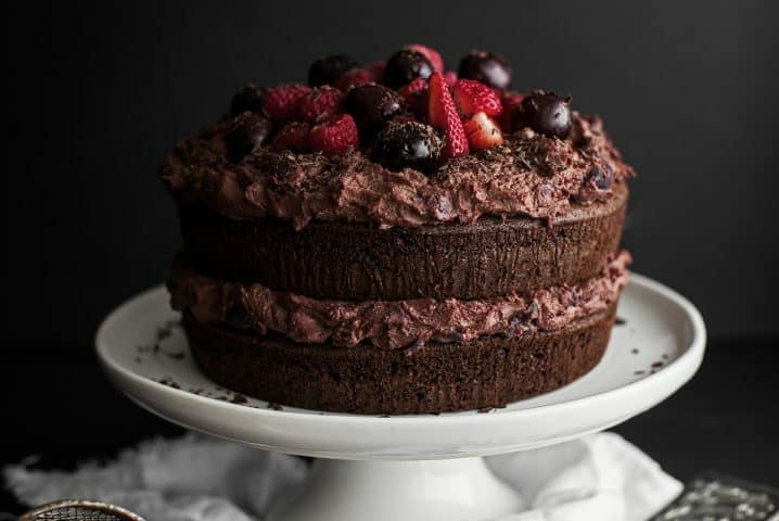 Petits gateaux au chocolat au lait et aux cerises